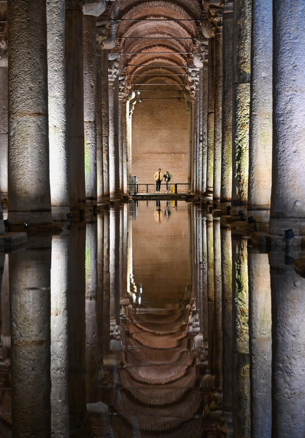 走进伊斯坦布尔地下水宫 走进伊斯坦布尔地下水宫