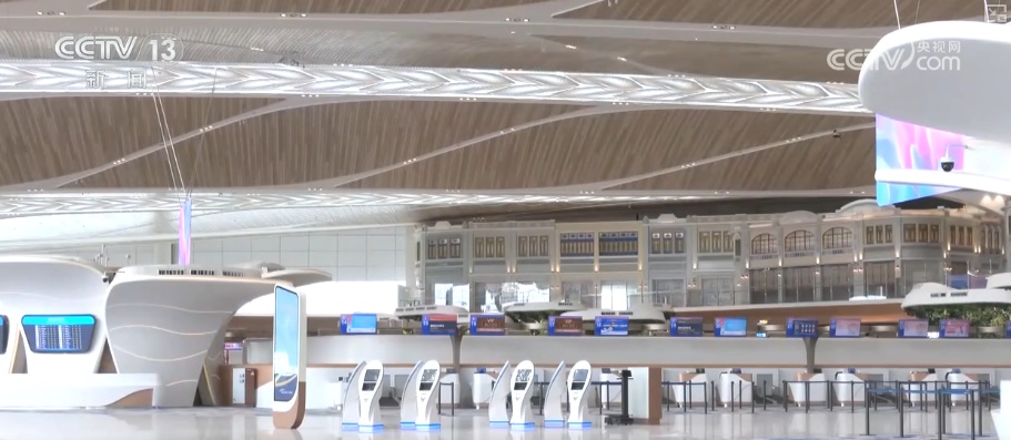 “3座航站楼+5条跑道”“智慧+文化”，亮点拉满！多视角解锁这座大型航空枢纽