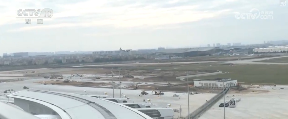 “3座航站楼+5条跑道”“智慧+文化”，亮点拉满！多视角解锁这座大型航空枢纽