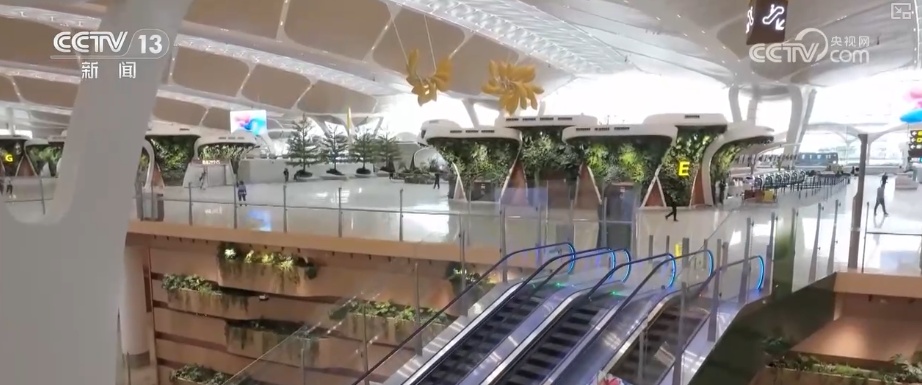 “3座航站楼+5条跑道”“智慧+文化”，亮点拉满！多视角解锁这座大型航空枢纽