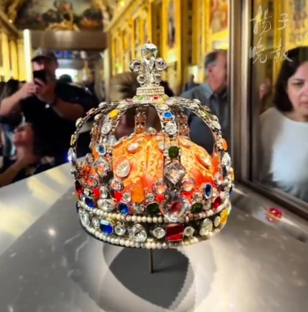 卢浮宫抢劫案已有7名嫌疑人被捕！此前追回的失窃皇冠被压平，专家：可以修复