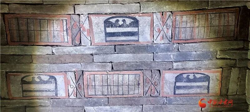 何以中国·壁画里的中国｜嘉峪关“地下画廊”再现千年烟火