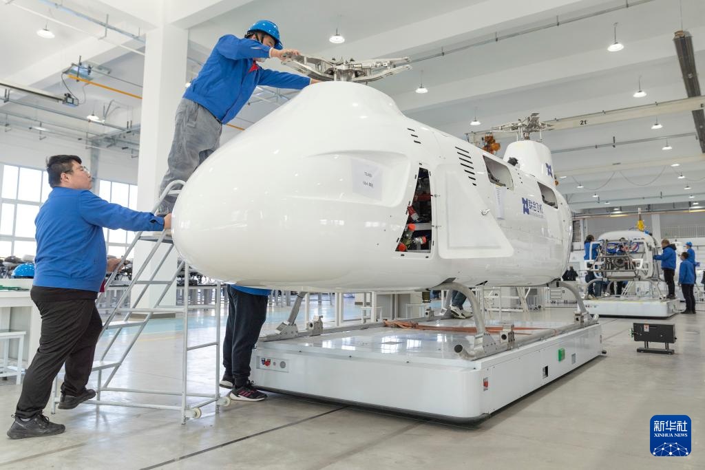 T1400无人直升机首航 应用前景广阔