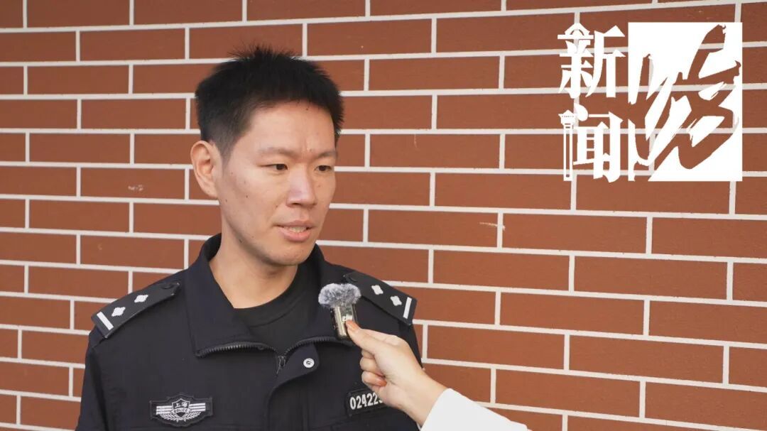 不对劲!上海一民警接到报警后,果断翻墙入室... 不对劲!上海一民警接到报警后,果断翻墙入室...