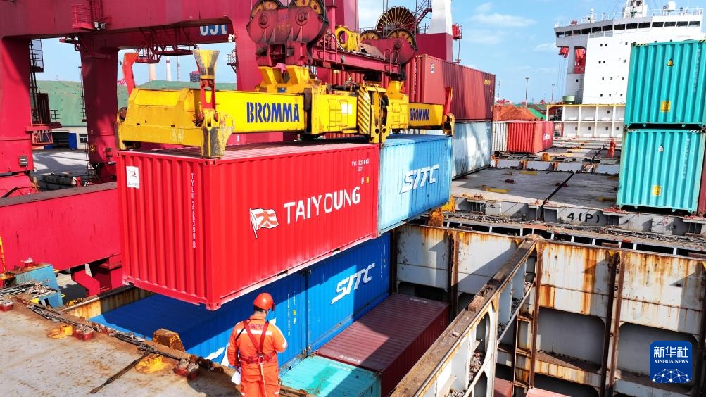 山东港口青岛港：搭建中日韩海上物流大通道