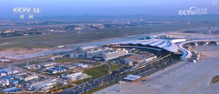 “3座航站楼+5条跑道”“智慧+文化”，亮点拉满！多视角解锁这座大型航空枢纽