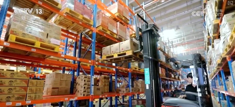 观察·2025金融街论坛年会 一批金融领域最新研究与重磅实践成果发布↓ 观察·2025金融街论坛年会 一批金融领域最新研究与重磅实践成果发布↓