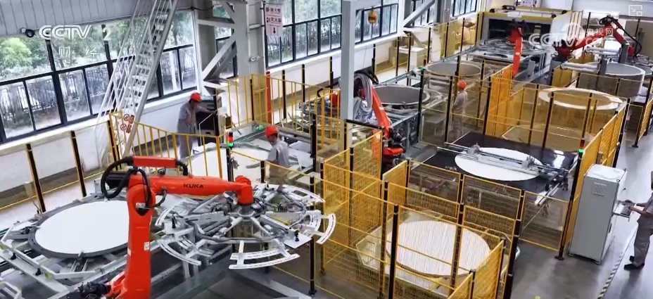 场景多、成本降，多重利好！氢能从示范走向规模化 “绿色石油”激活万亿市场