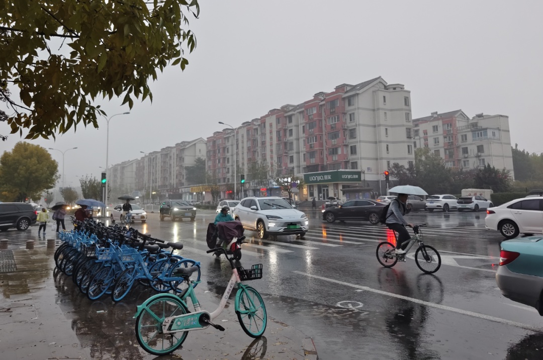 天津:打雷下雨又有雾,这是要闹哪样? 天津:打雷下雨又有雾,这是要闹哪样?