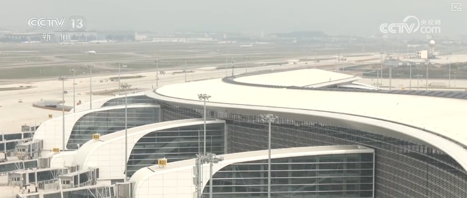 “3座航站楼+5条跑道”“智慧+文化”，亮点拉满！多视角解锁这座大型航空枢纽