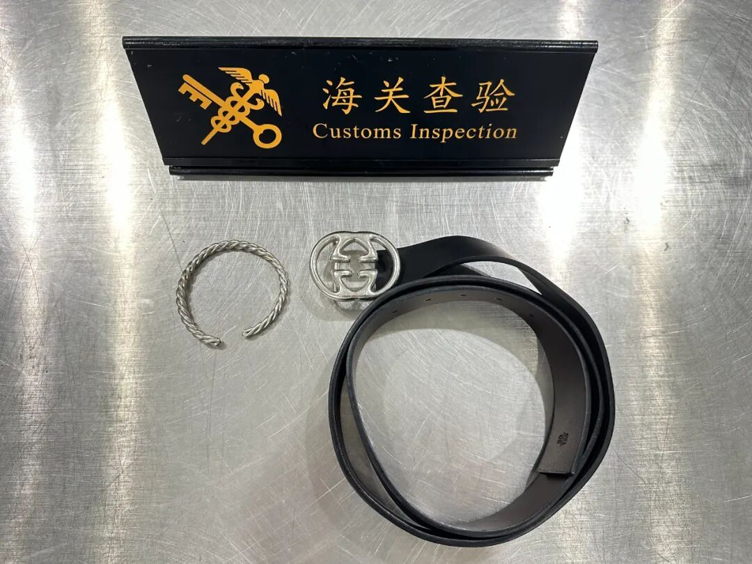 女子将黄金手镯涂成银色？杭州海关直接拦下：这样不行