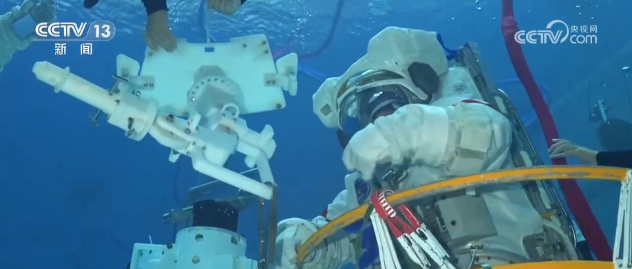 “70后”“80后”“90后”，出征！神舟二十一号乘组“跨界”也精彩