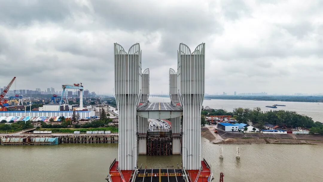 湖北首座升降桥开通！