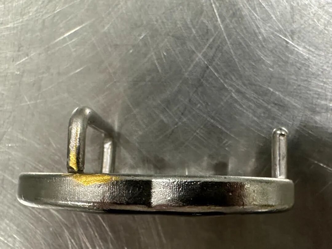 女子将黄金手镯涂成银色？杭州海关直接拦下：这样不行