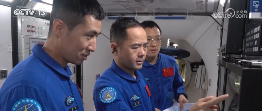 “70后”“80后”“90后”，出征！神舟二十一号乘组“跨界”也精彩