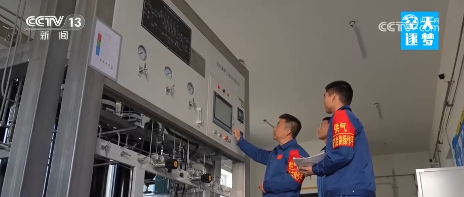 他们“铆在发射场，钉在塔架上，守在火箭旁”托举星辰……