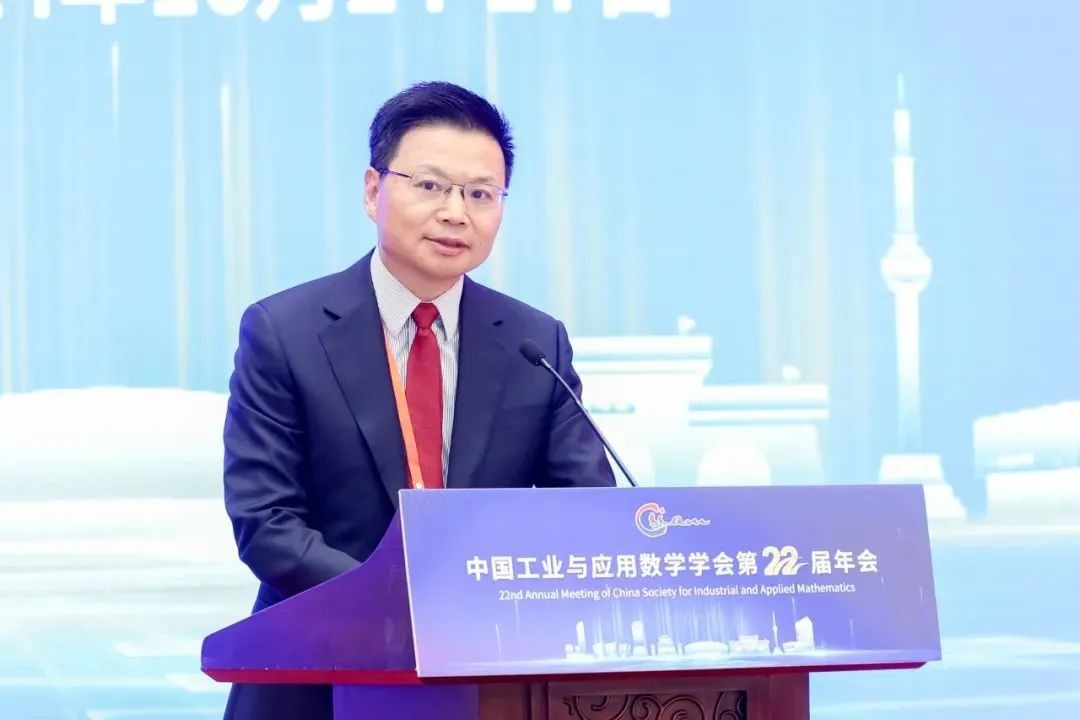 用数学“打开”科学！北大教授获国际大奖