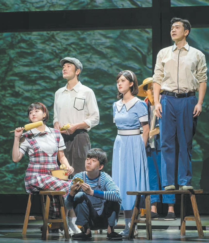 现象级舞台剧《繁花》三部曲·终季正在美琪大戏院热演