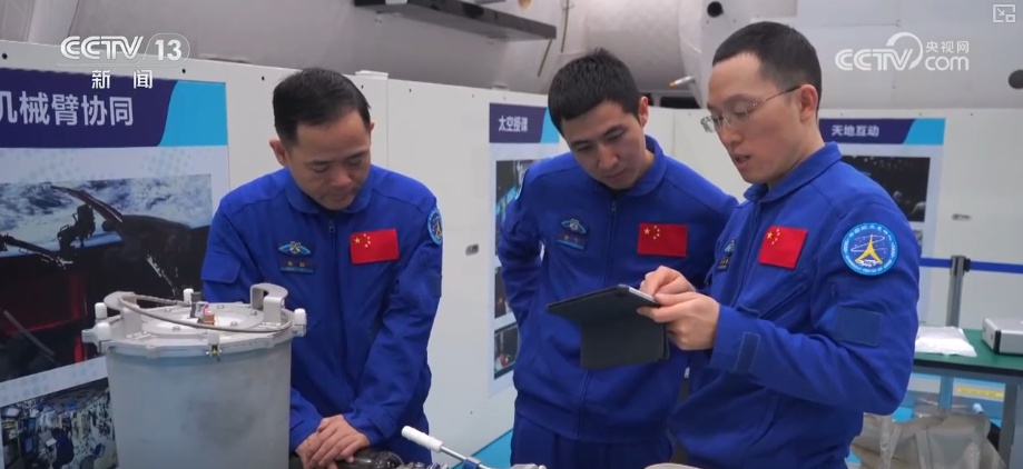 “70后”“80后”“90后”，出征！神舟二十一号乘组“跨界”也精彩