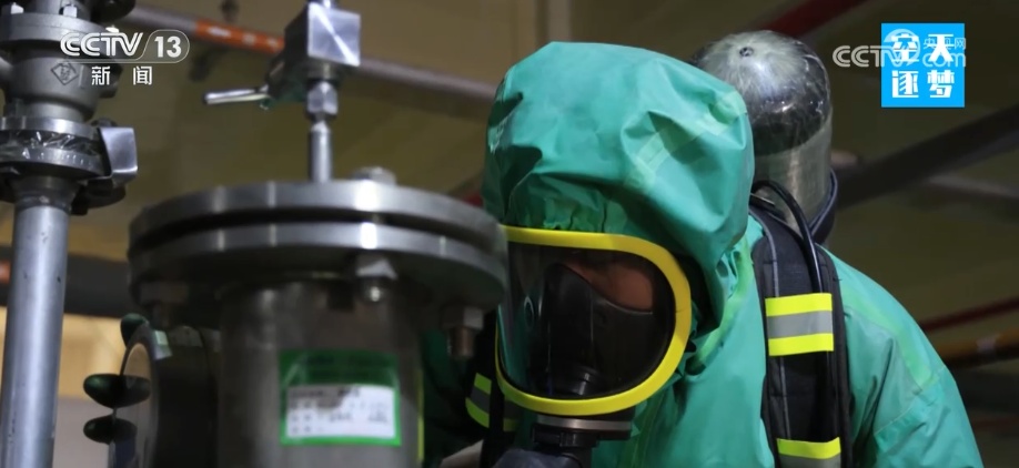 他们“铆在发射场，钉在塔架上，守在火箭旁”托举星辰……