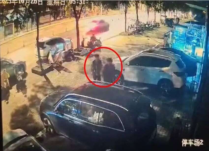 发车前一刻，“蛮讲究”的盗贼落网了