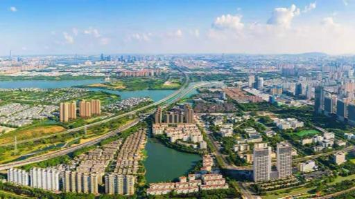 产业新势力跑出“加速度” 2025汽车安全大会在苏州相城启幕