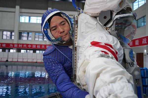 指令长张陆：“砺箭”再上苍穹