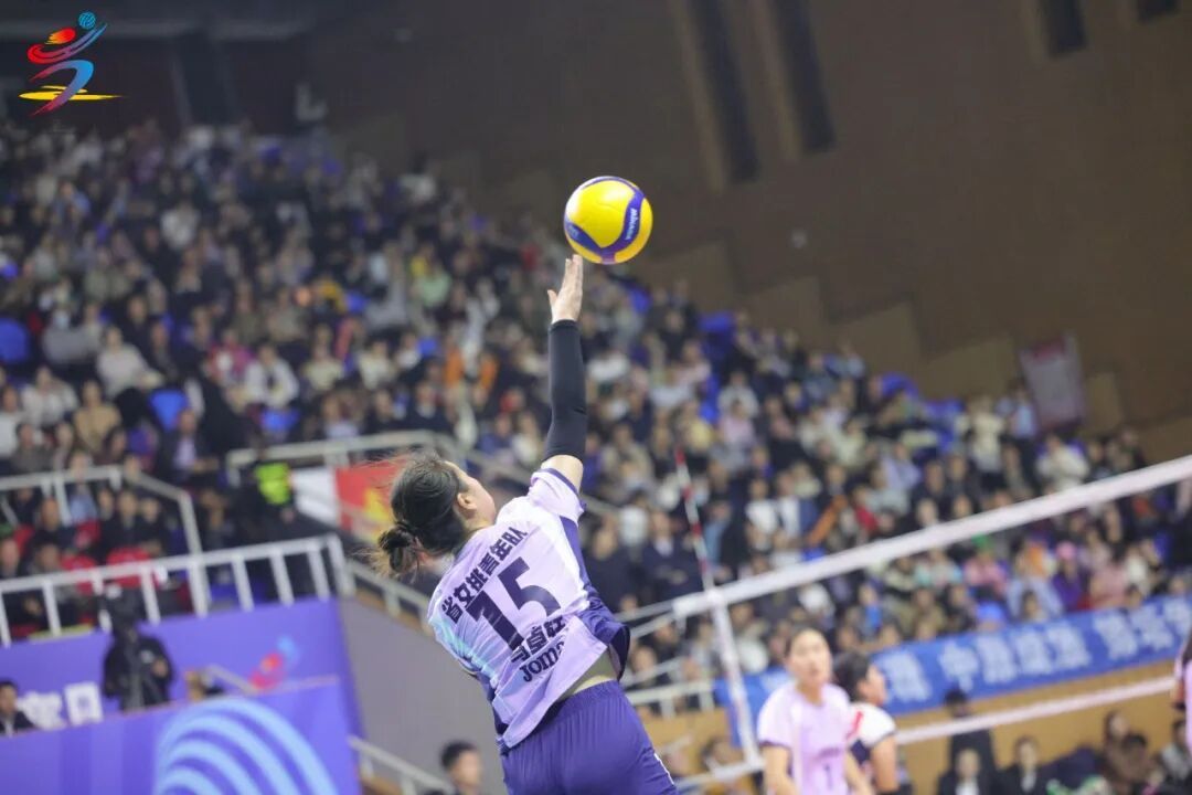 真排场!郎平朱婷亮相豫排联赛 真排场!郎平朱婷亮相豫排联赛