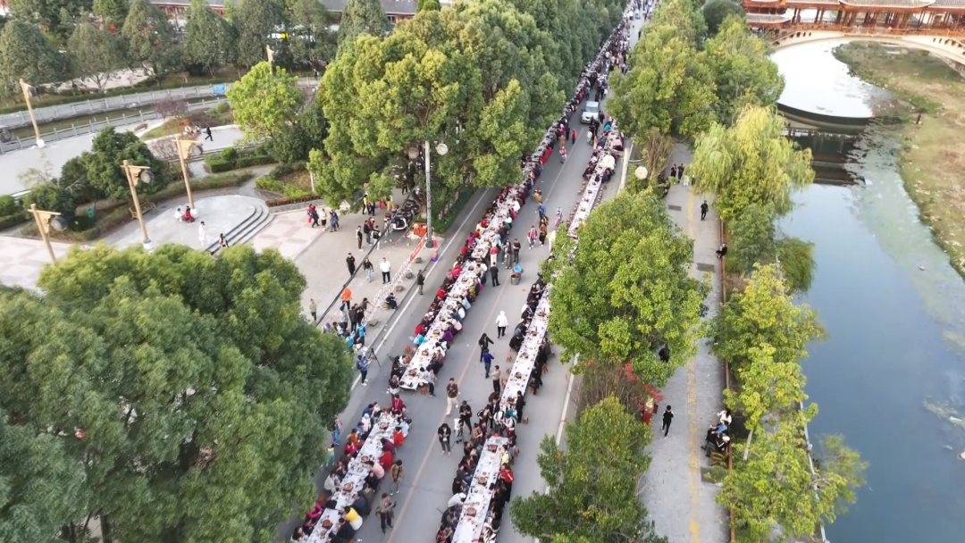 “每一只鸡都有它的使命”,贵州人到底有多爱吃鸡? “每一只鸡都有它的使命”,贵州人到底有多爱吃鸡?