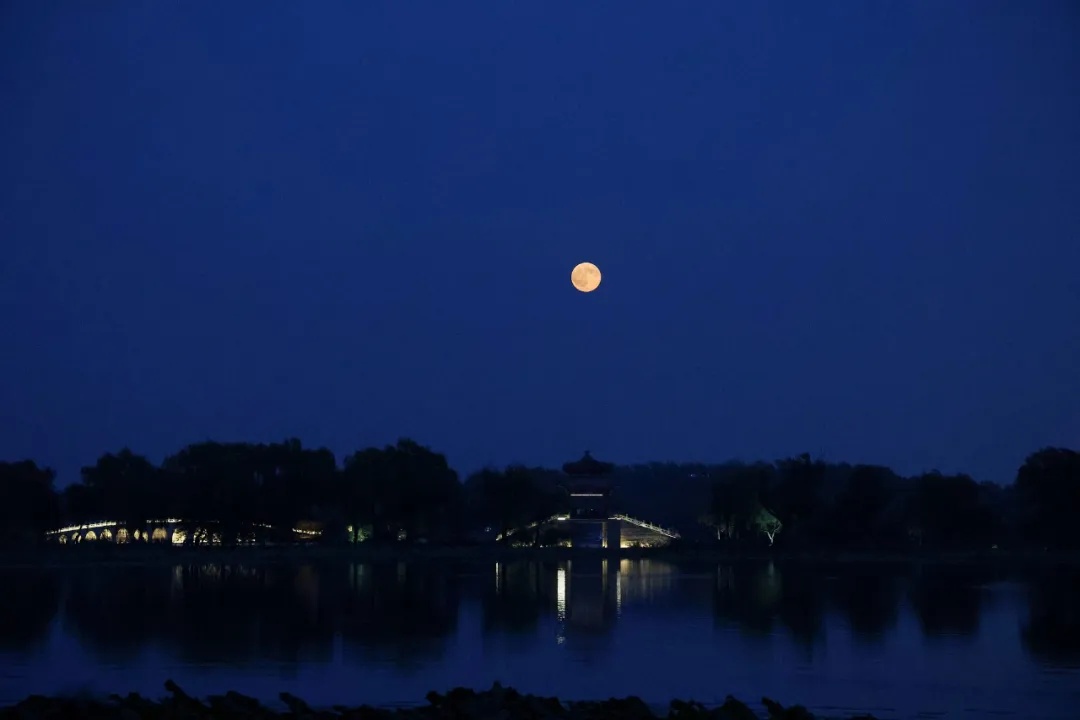 年度最大“超级月亮”,要来了 年度最大“超级月亮”,要来了