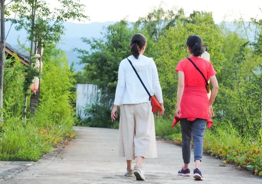 为什么秋天要多去公园走走？三个治愈身心的神奇功效，很多人不知道