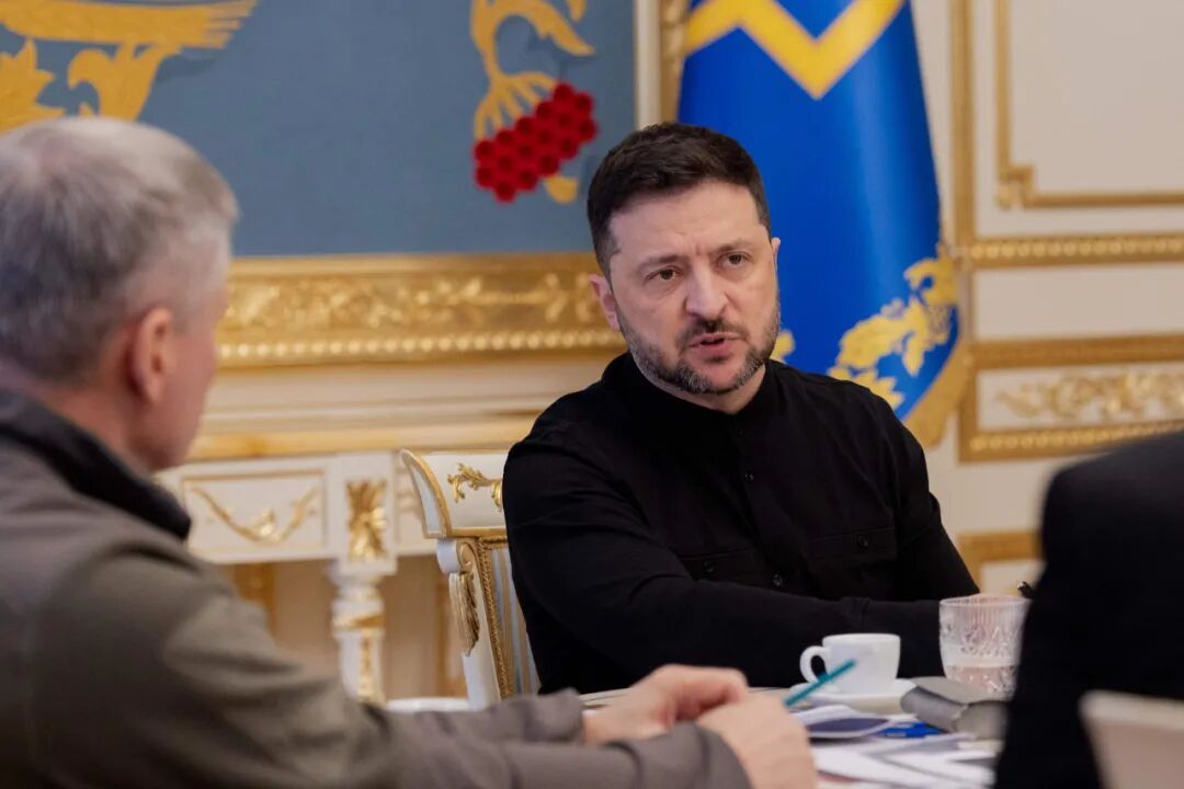 俄称围困乌军,“乌军人员已开始投降” 俄称围困乌军,“乌军人员已开始投降”