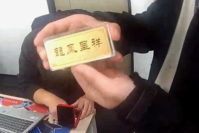 啥情况？民警竟被气到“报警”