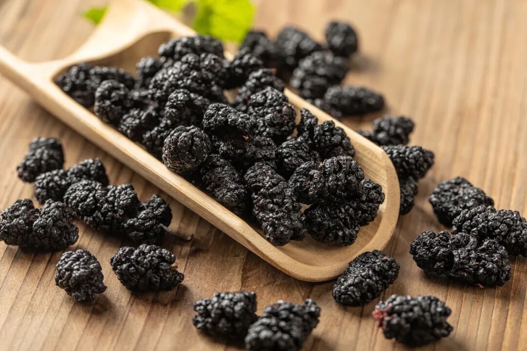 秋冬“神仙果”找到了，让你气血足、睡得好、不显老～叶子也是宝，血压血糖都受益