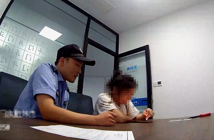 啥情况？民警竟被气到“报警”