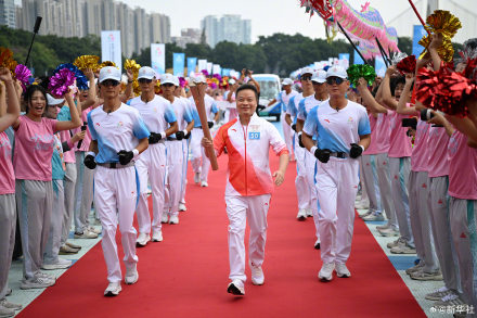 三地联动四城同传!全运会历史首次跨境火炬传递 三地联动四城同传!全运会历史首次跨境火炬传递