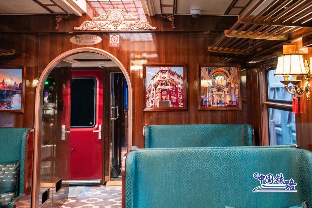 首次载客运行！12306可购票！旅客：上车像穿越，想不想体验一下？