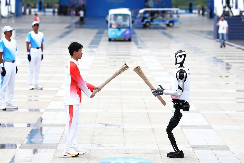 历史首次!三地联动四城同传 历史首次!三地联动四城同传