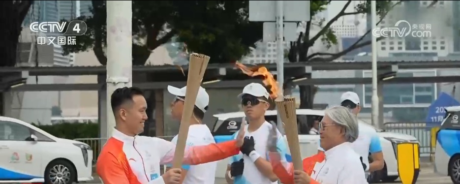 十五运火炬传递有多特别？四城联动、各具特色，氛围感拉满！