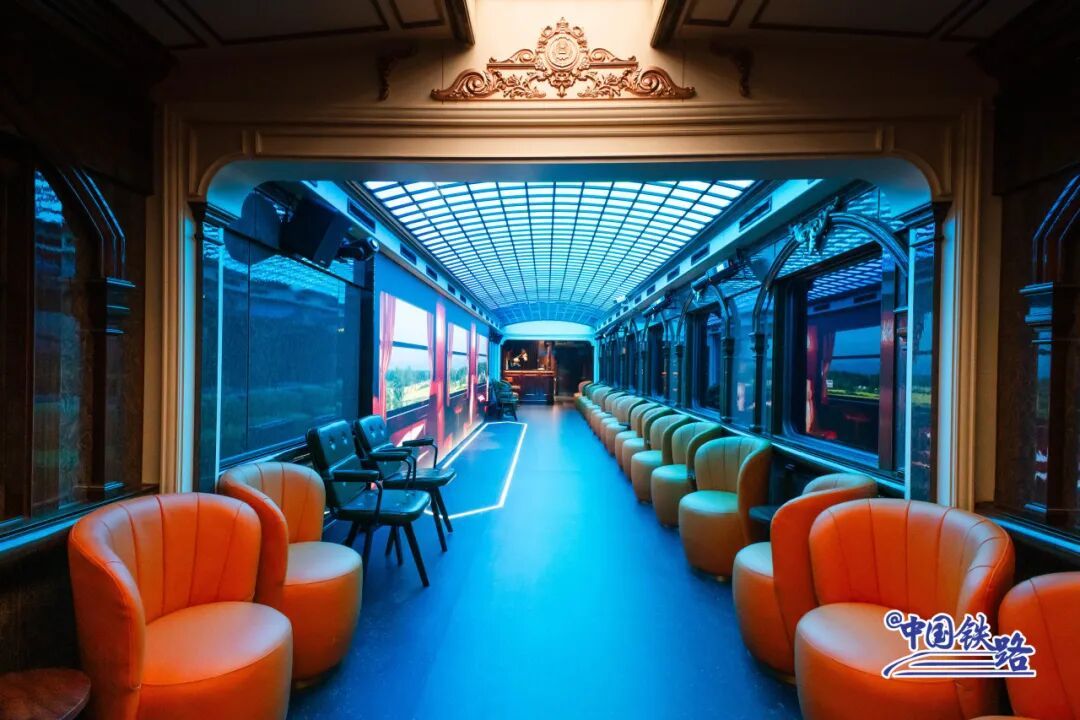 首次载客运行！12306可购票！旅客：上车像穿越，想不想体验一下？