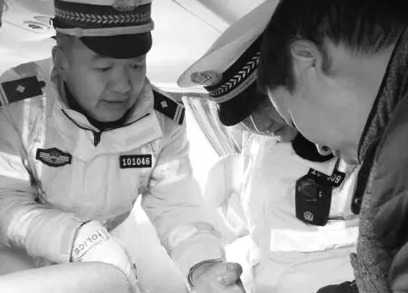 痛别交警王学武！今天是他的生日，26天前他在岗位上离开……