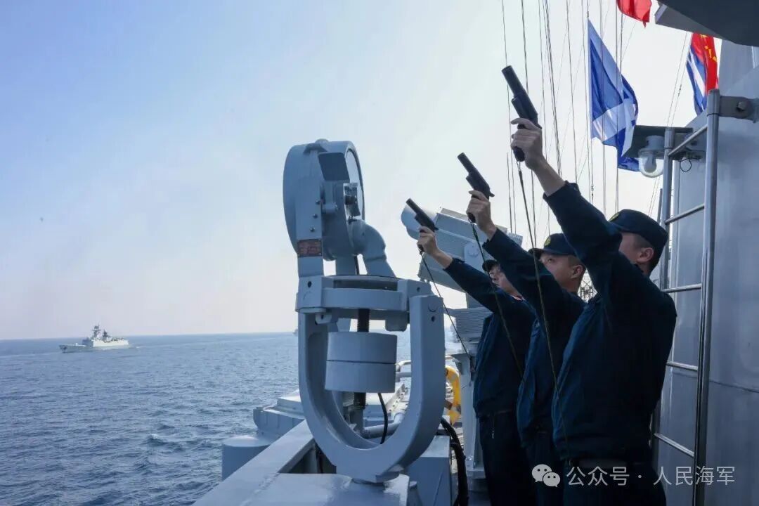 使命传递!海军第47、48批护航编队完成交接 使命传递!海军第47、48批护航编队完成交接