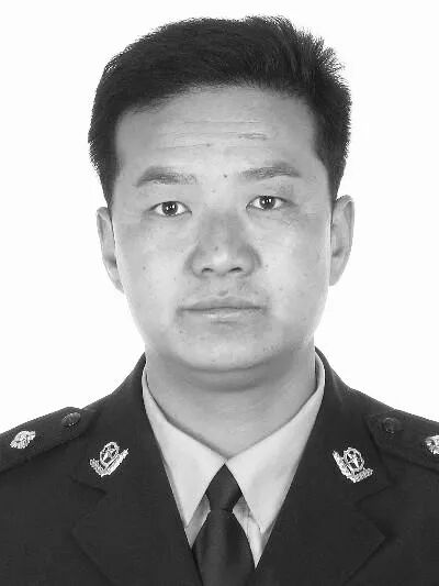 痛别交警王学武！今天是他的生日，26天前他在岗位上离开……