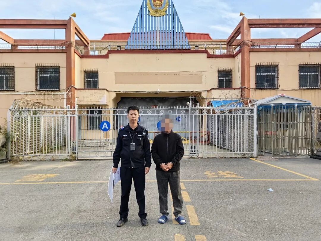 太猖狂,已被刑拘!男子在医院连续偷外卖!民警一查嫌疑人,竟然还有… 太猖狂,已被刑拘!男子在医院连续偷外卖!民警一查嫌疑人,竟然还有…