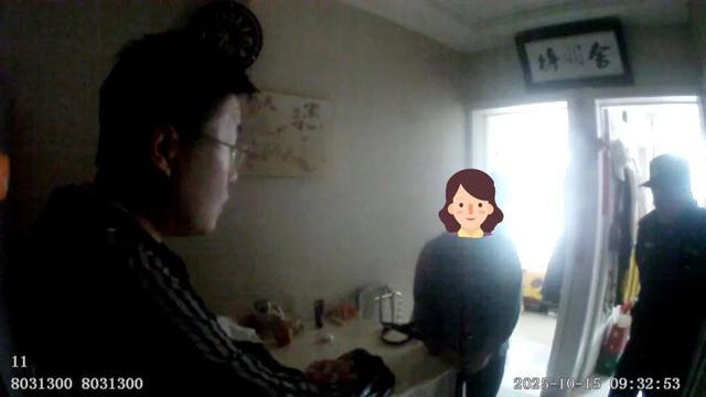 她带着10万元去“投资”，在家门口被拦下！