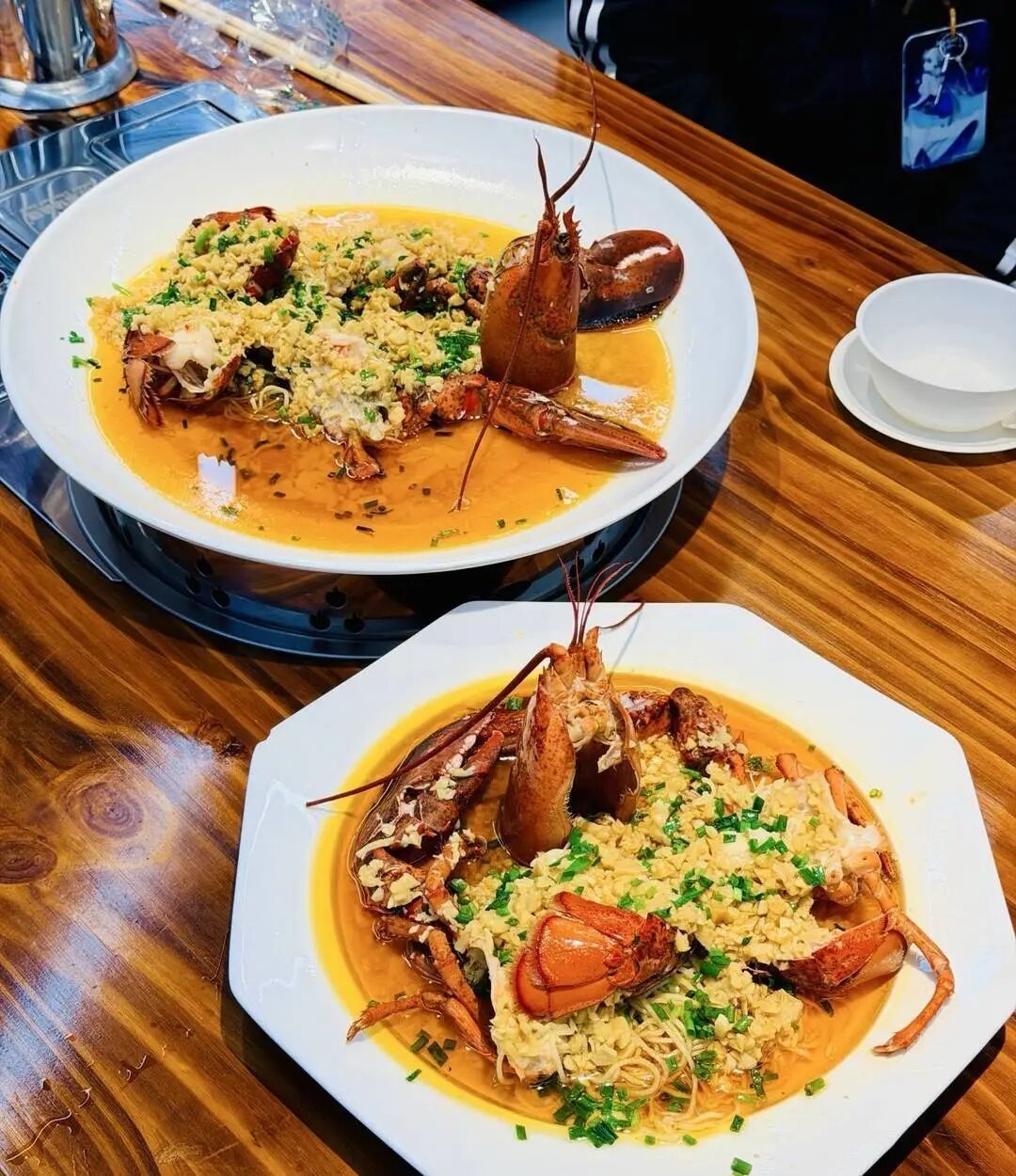 一高校食堂推出帝王蟹等海鲜,标价999元一只 一高校食堂推出帝王蟹等海鲜,标价999元一只