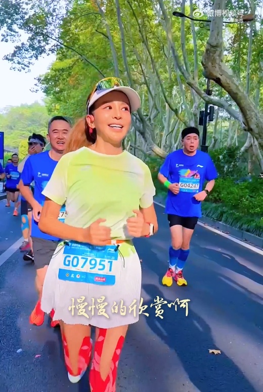 知名女主持在西湖边跑步：杭州太香了！太美了！