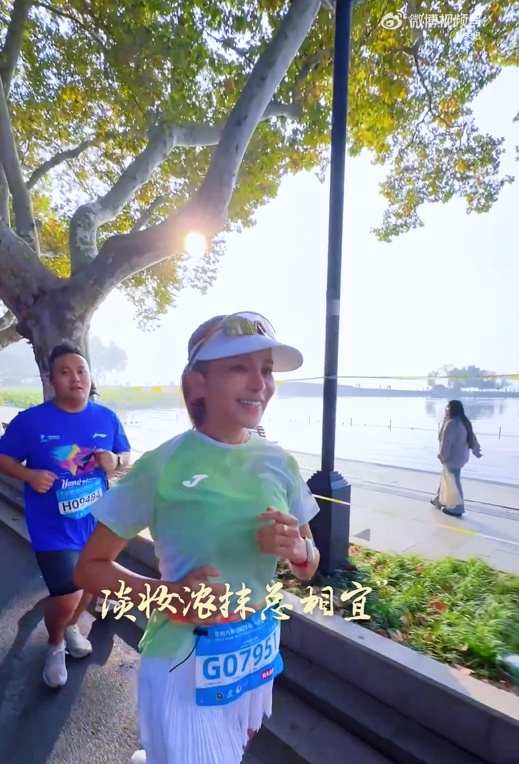 知名女主持在西湖边跑步：杭州太香了！太美了！