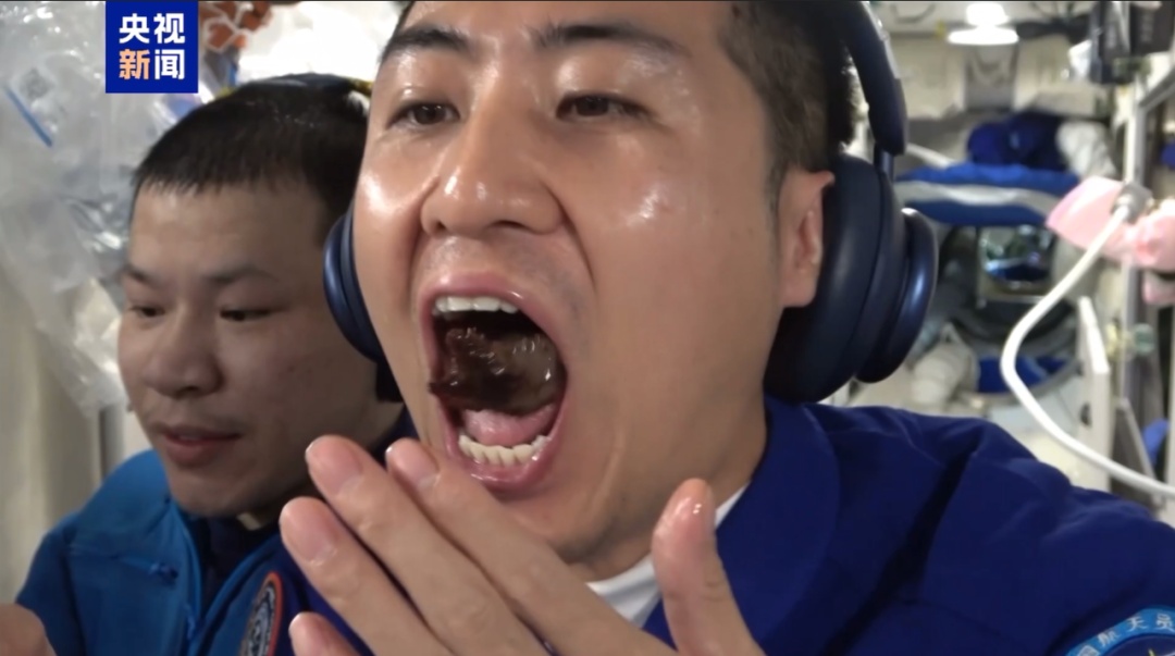 中国空间站可以吃烧烤了!航天员现烤鸡翅和牛排,滋滋冒油香迷糊 中国空间站可以吃烧烤了!航天员现烤鸡翅和牛排,滋滋冒油香迷糊