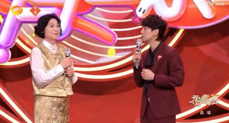 51岁何炅回应:“最近谣传我有衰老焦虑” 51岁何炅回应:“最近谣传我有衰老焦虑”